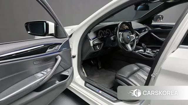 BMW 5 Series (G30) id 3489481 из Кореи 20