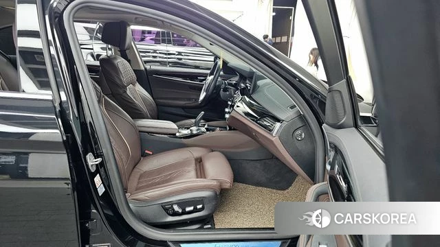 BMW 5 Series (G30) id 3866142 из Кореи 20