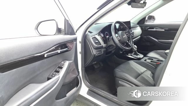 Kia Seltos id 4409668 из Кореи 31