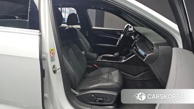 Audi A6 (C8) id 3650497 из Кореи 20