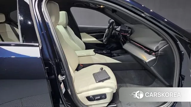 BMW 5 Series (G60) id 3776195 из Кореи 20