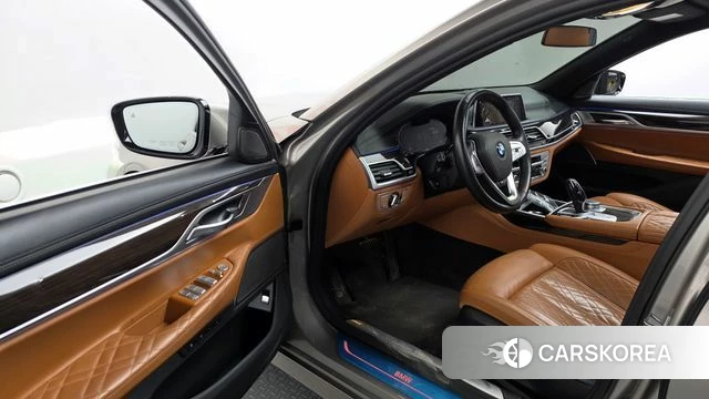 BMW 7 Series (G11) id 4284142 из Кореи 38