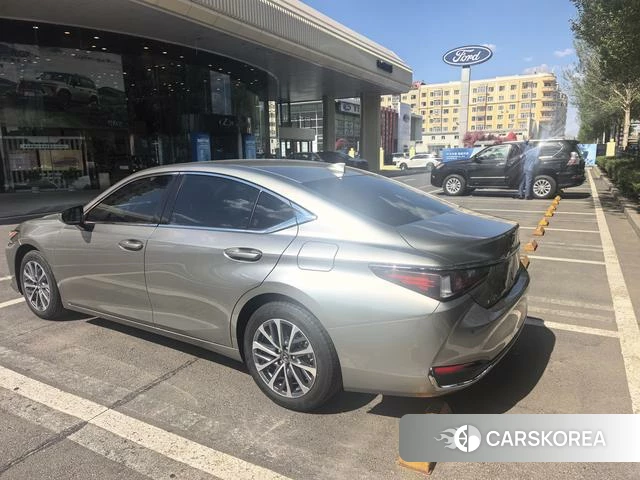 Lexus ES id 4314090 из Китая 12