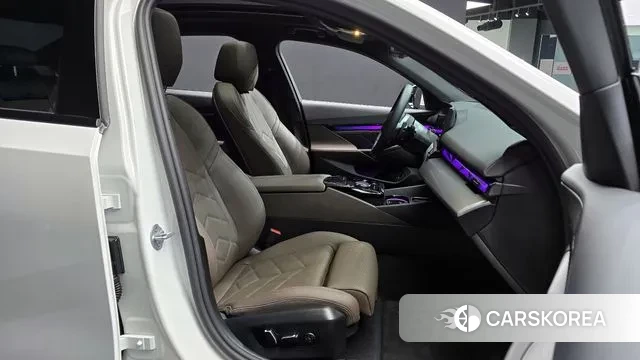 BMW 5 Series (G60) id 3679377 из Кореи 20