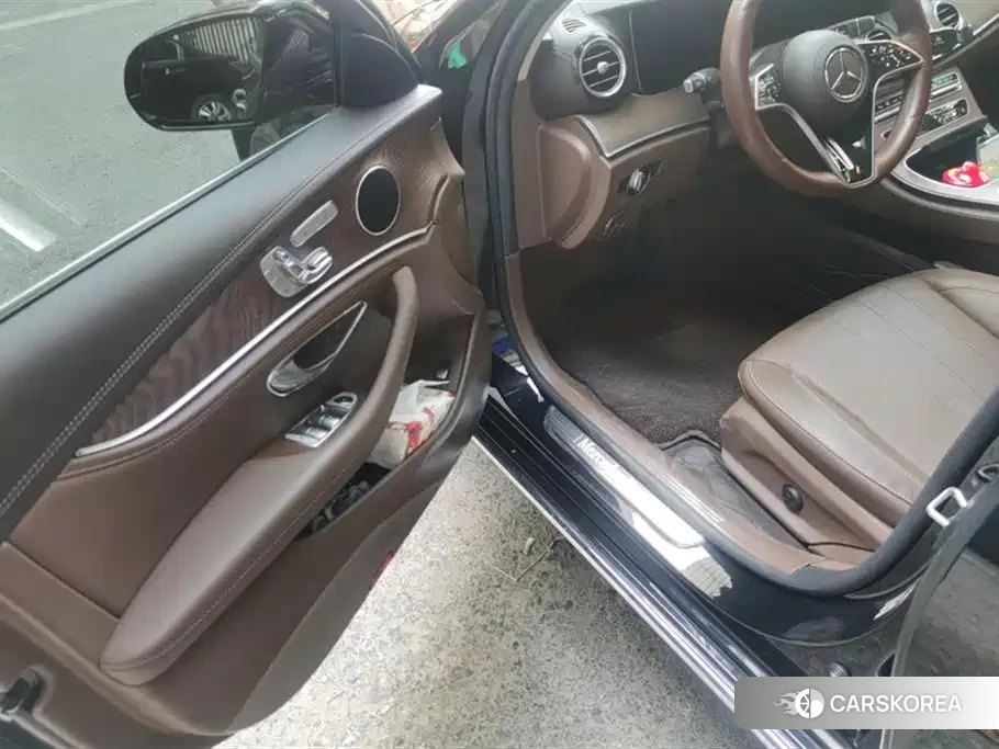 Mercedes-Benz E-Class id 4547268 из Китая 16