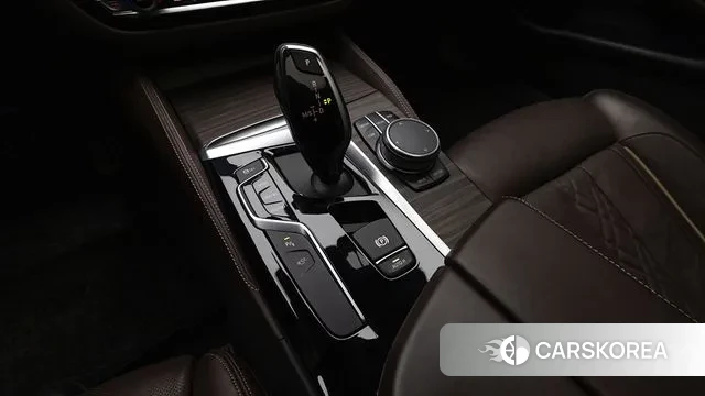 BMW 5 Series (G30) id 3661489 из Кореи 20