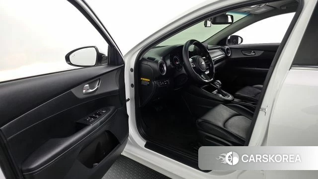 Kia Come New K3 id 4310189 из Кореи 20