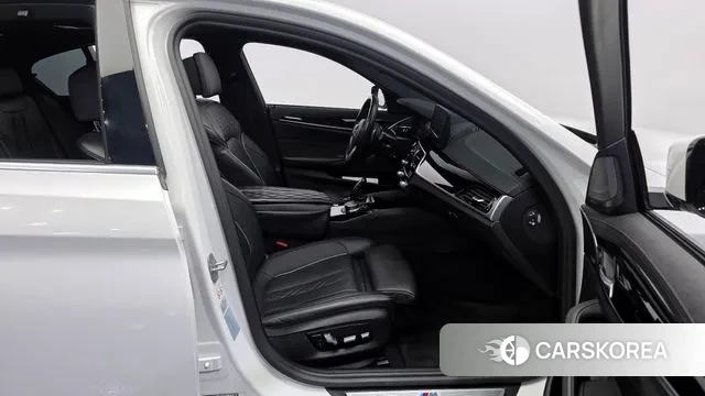 BMW 5 Series (G30) id 3659700 из Кореи 20