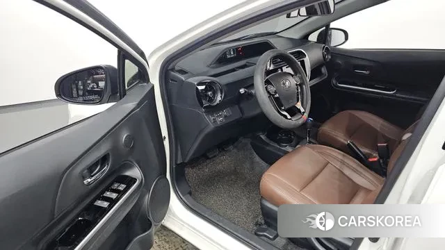 Toyota Prius C id 3034215 из Кореи 20