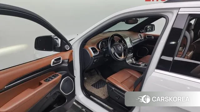 Jeep Grand Cherokee id 3213823 из Кореи 20