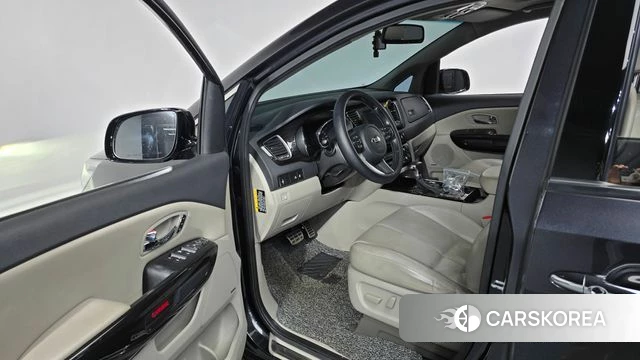 Kia The New Carnival id 4339613 из Кореи 20