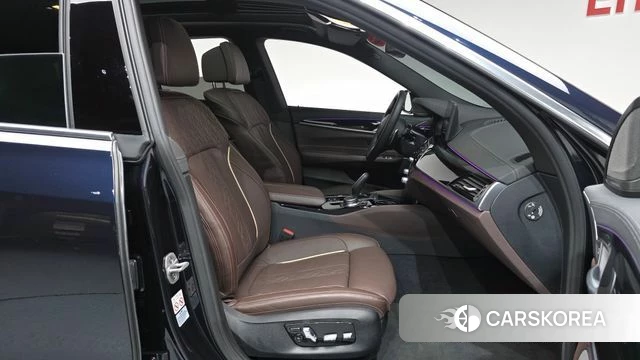 BMW 6 Series GT (G32) id 3870377 из Кореи 21