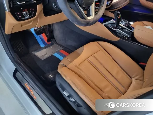 BMW 5 Series (G30) id 3021015 из Кореи 18