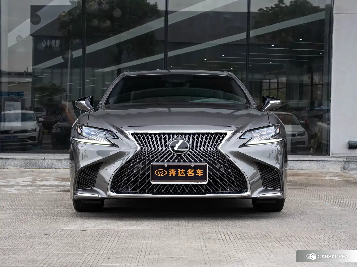 Lexus LS id 4553721 из Китая 24