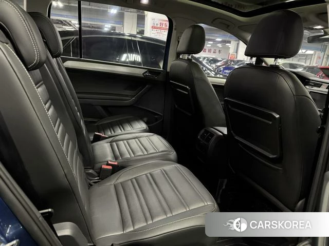 Volkswagen Touran L id 4239151 из Китая 10