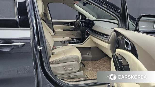 Kia Carnival 4th generation id 4656789 из Кореи 32