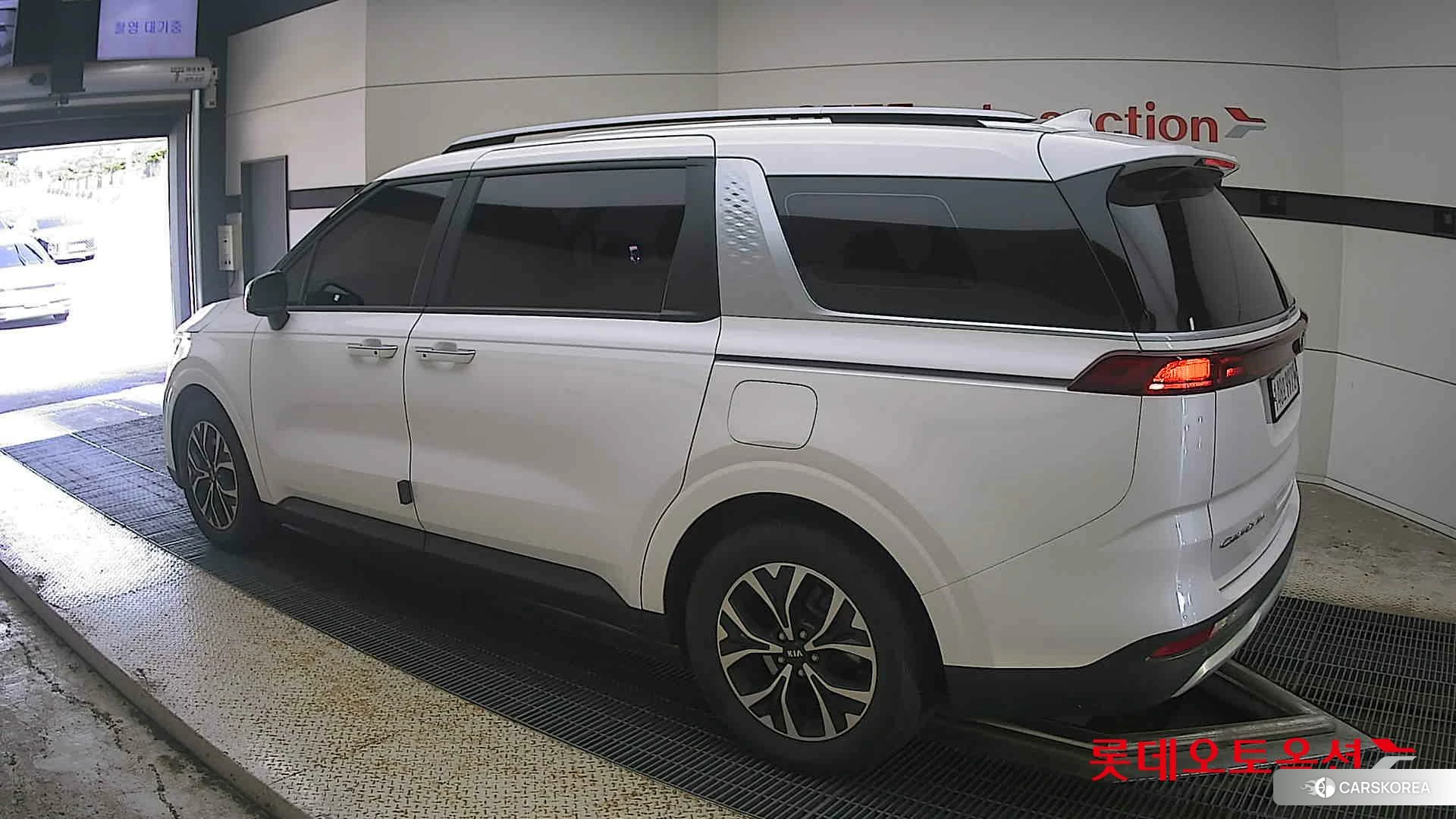 Kia Carnival id 4669084 из Кореи 38