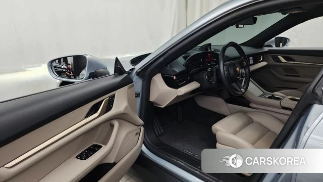 Porsche Taycan id 4423098 из Кореи 35