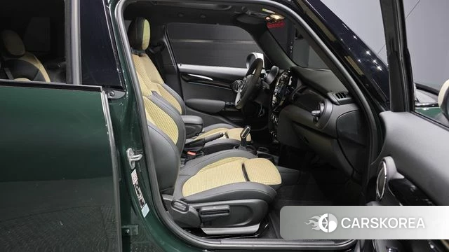 Mini Cooper S id 4409098 из Кореи 31