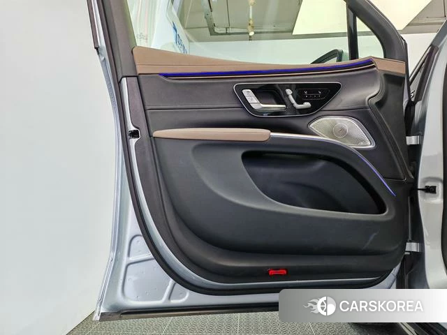 Mercedes-Benz EQS SUV id 4335913 из Китая 22