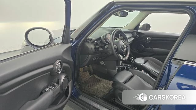 Mini Cooper D id 4626301 из Кореи 31