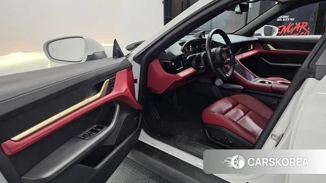 Porsche Taycan id 3771038 из Кореи 20