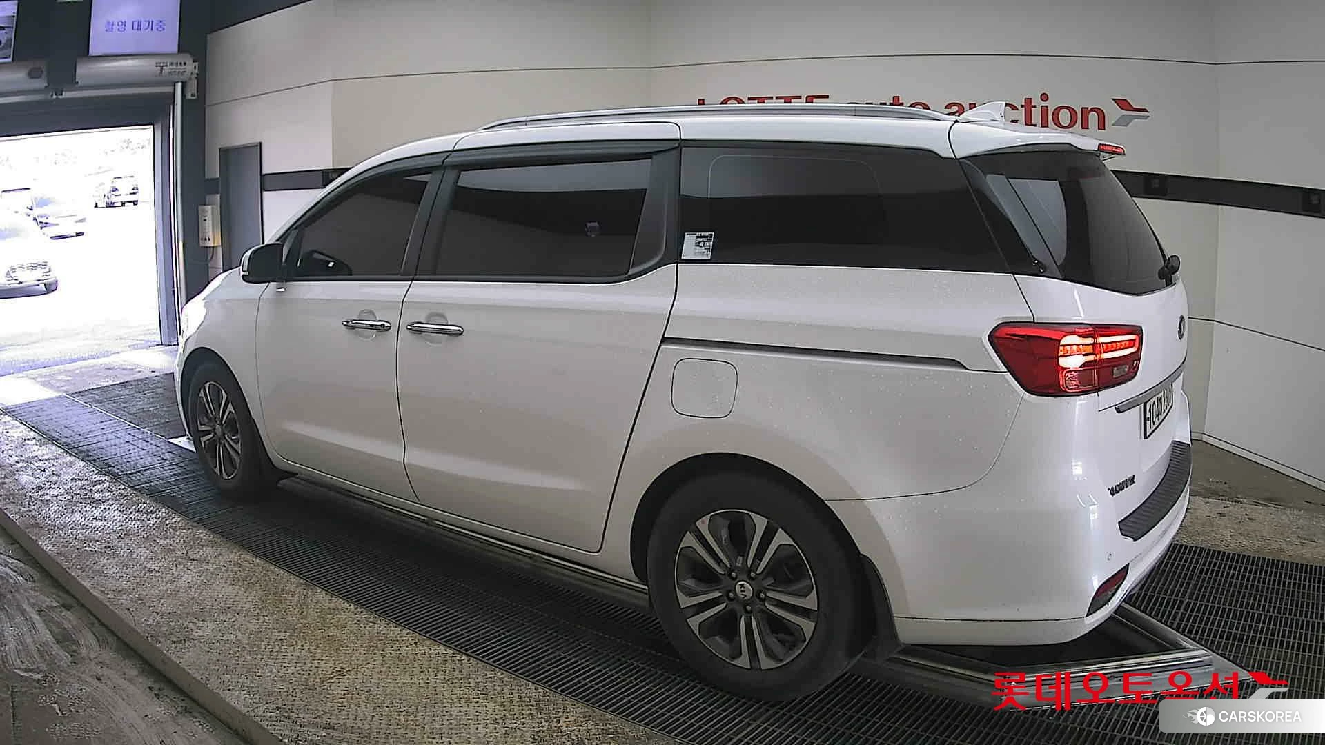 Kia Carnival id 3869441 из Кореи 38