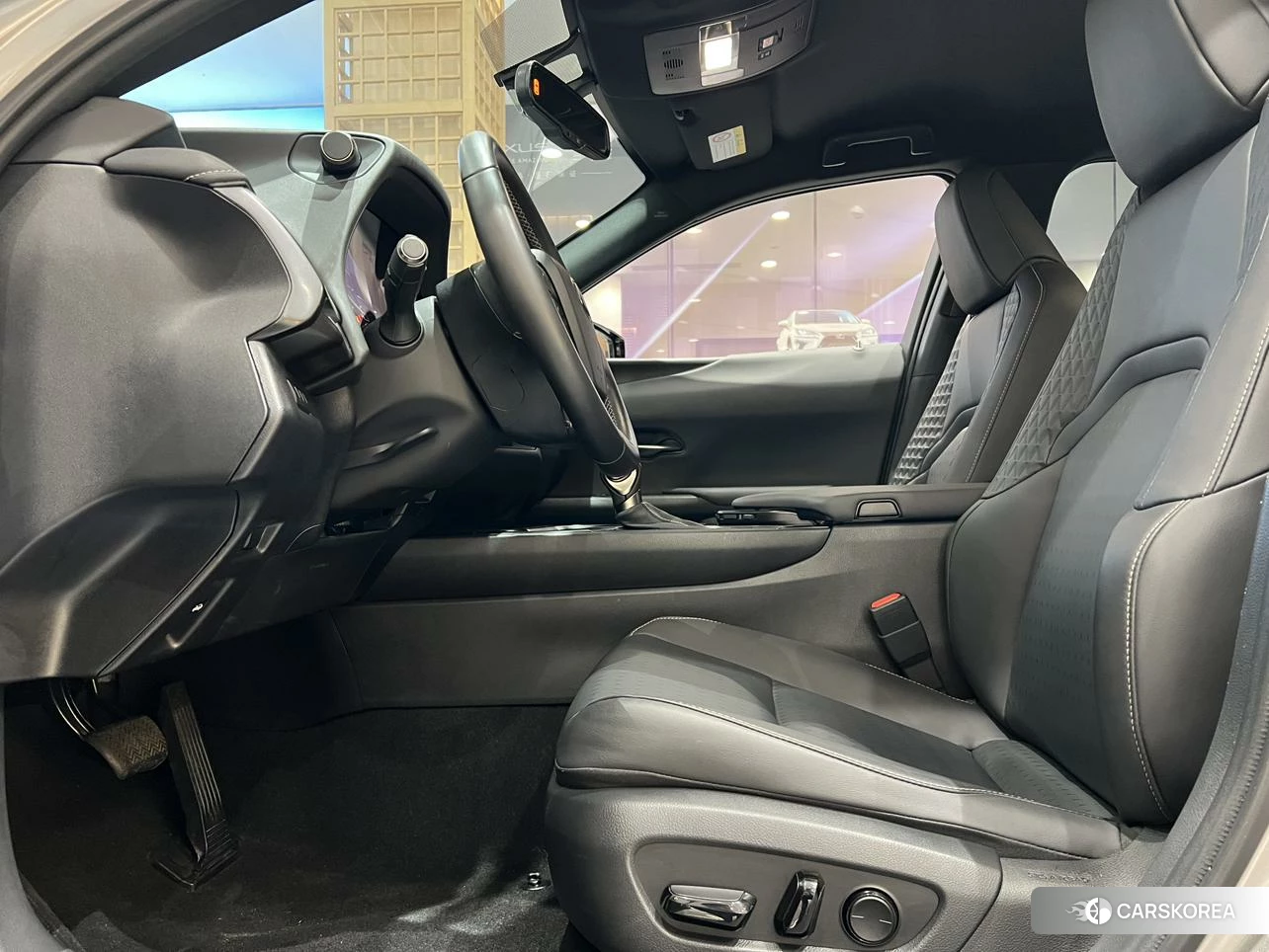 Lexus UX id 4454691 из Китая 17