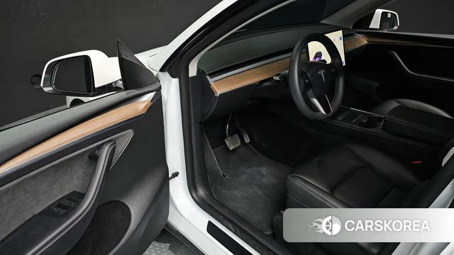 Tesla Model Y id 4499836 из Кореи 31