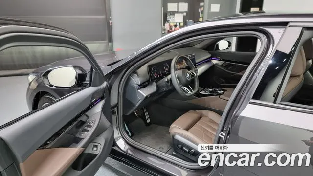 BMW 5 Series (G60) id 2527390 из Кореи 20