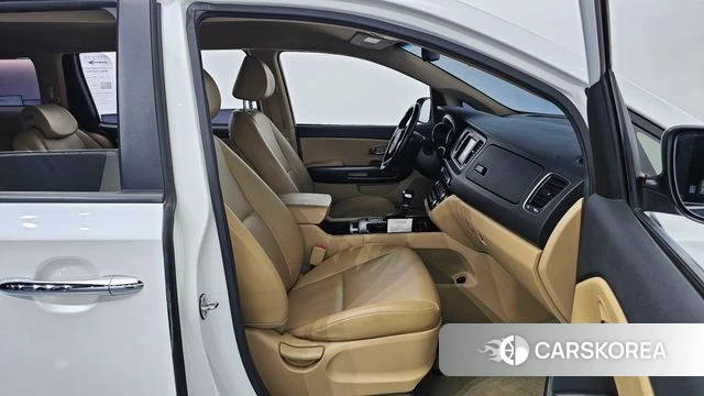 Kia All New Carnival id 4873655 из Кореи 30