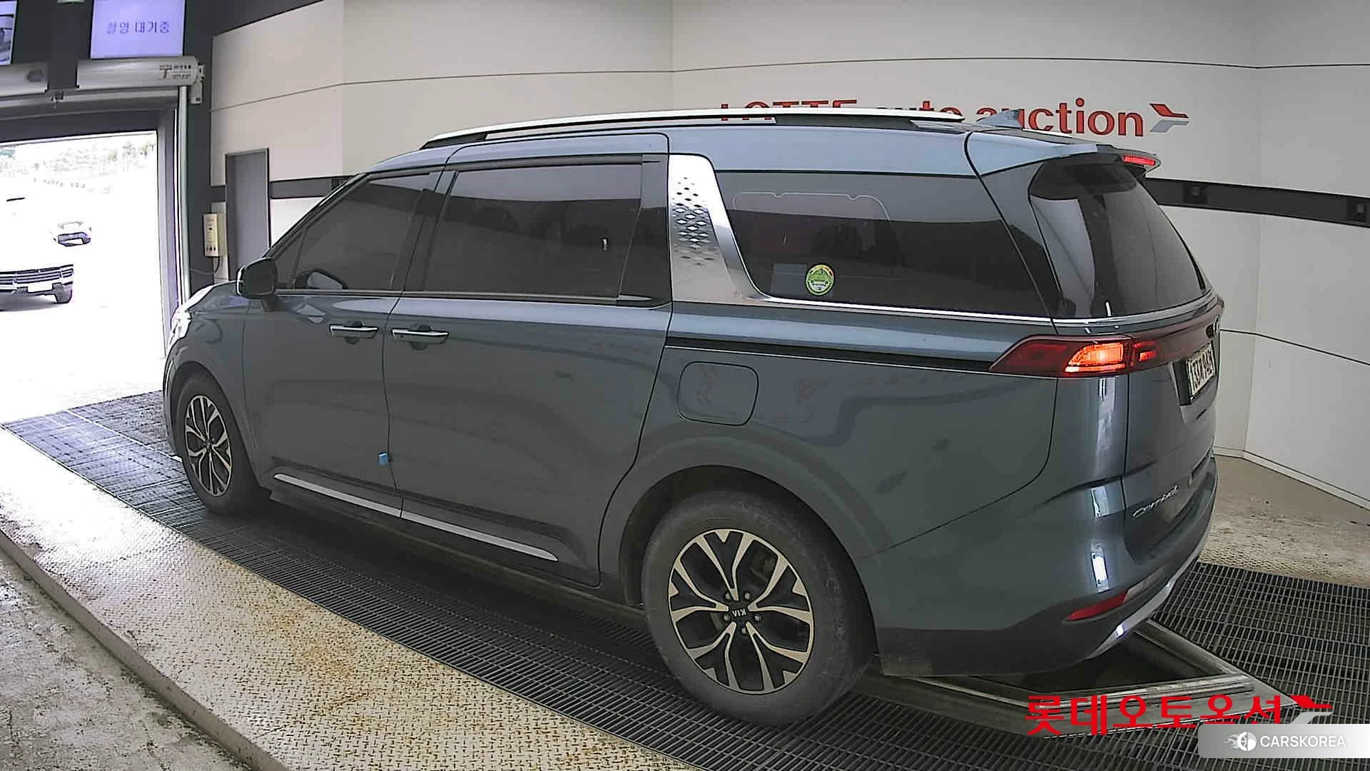 Kia Carnival id 4347376 из Кореи 38