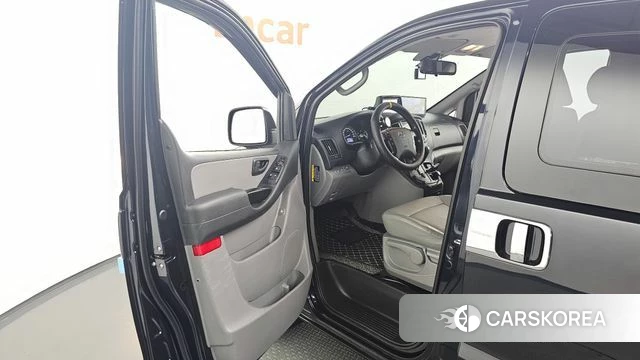 Hyundai The New Grand Starex id 4224799 из Кореи 20