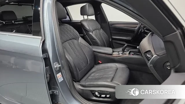 BMW 5 Series (G30) id 3445117 из Кореи 20