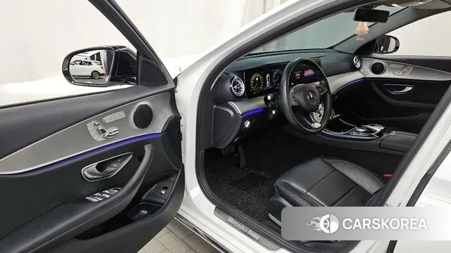 Mercedes-Benz E-Class W213 id 3687679 из Кореи 20
