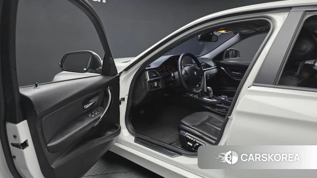 BMW 3 Series (F30) id 3873899 из Кореи 20