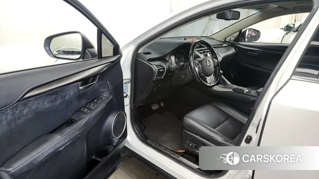 Lexus NX300h id 3494855 из Кореи 20