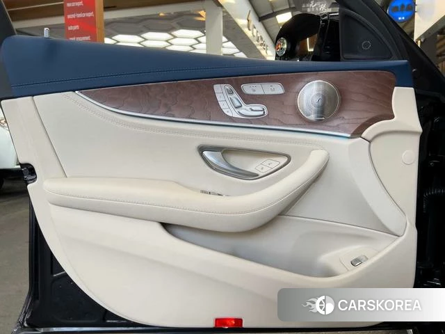 Mercedes-Benz E-class id 4274246 из Китая 16