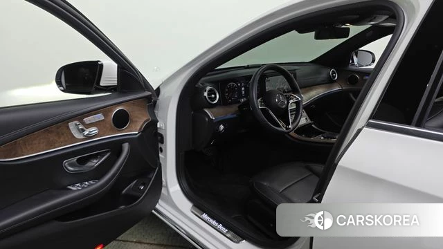 Mercedes-Benz E-Class W213 id 4676066 из Кореи 31