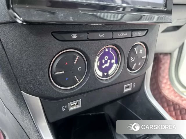 Citroen C3-XR id 3993375 из Китая 17