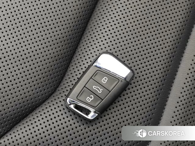 Volkswagen CC id 4209460 из Китая 20