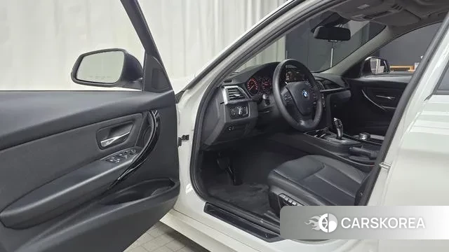 BMW 3 Series (F30) id 3656880 из Кореи 20