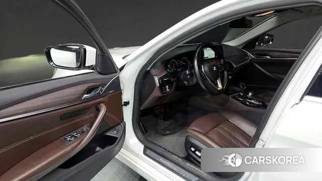 BMW 5 Series (G30) id 3617193 из Кореи 20