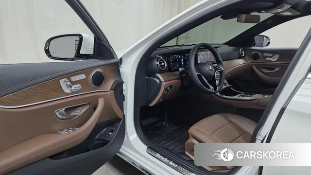 Mercedes-Benz E-Class W213 id 4706831 из Кореи 34