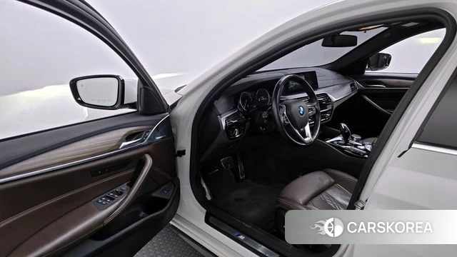 BMW 5 Series (G30) id 4318362 из Кореи 31