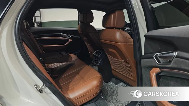 Audi e-Tron id 4581006 из Кореи 36