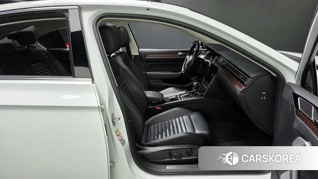 Volkswagen Passat GT (B8) id 3682593 из Кореи 20