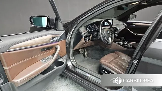 BMW 5 Series (G30) id 3714162 из Кореи 20