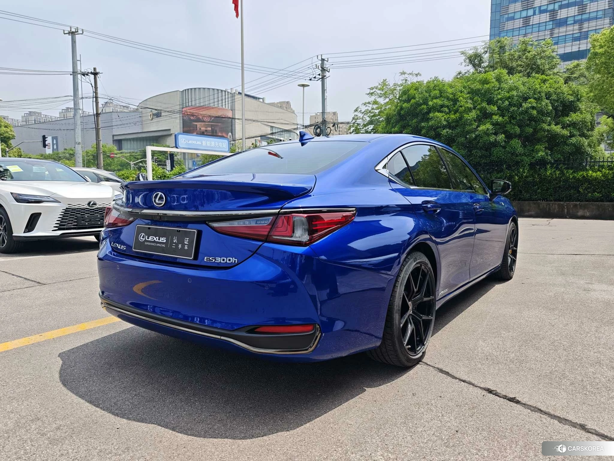 Lexus ES id 4440548 из Китая 18