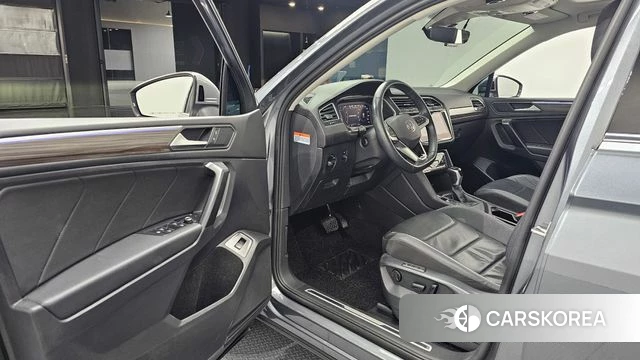 Volkswagen Tiguan Allspace id 4540817 из Кореи 31